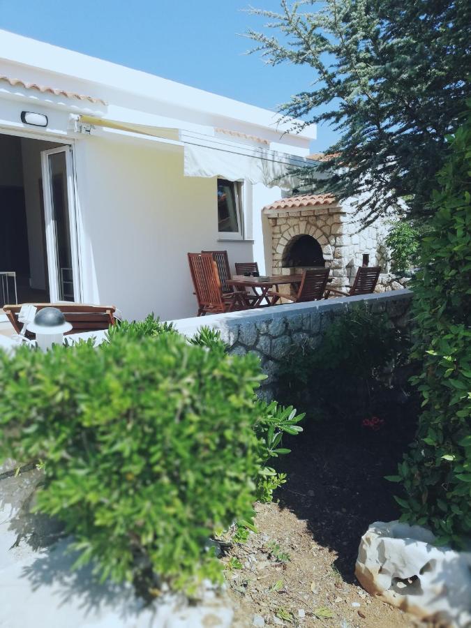 Lavender House Villa มันเดร ภายนอก รูปภาพ