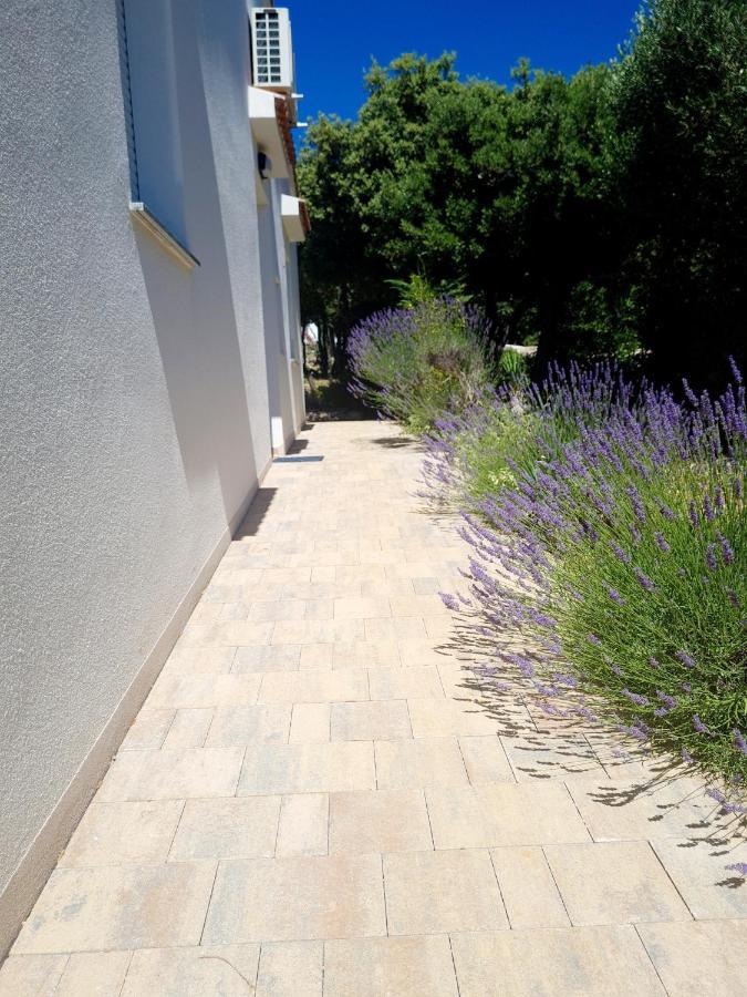 Lavender House Villa มันเดร ภายนอก รูปภาพ